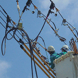 間接活線作業による配電設備改修
